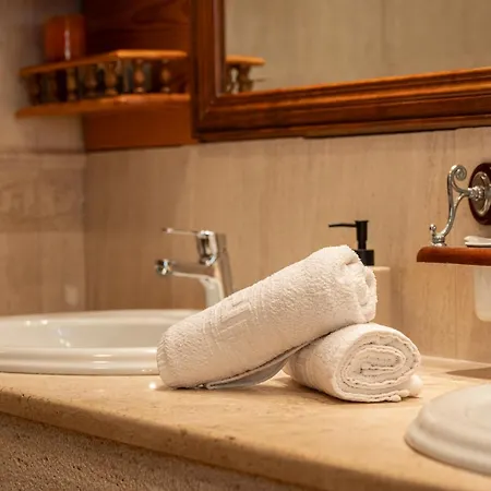 Marys Beachfront Vlihádia