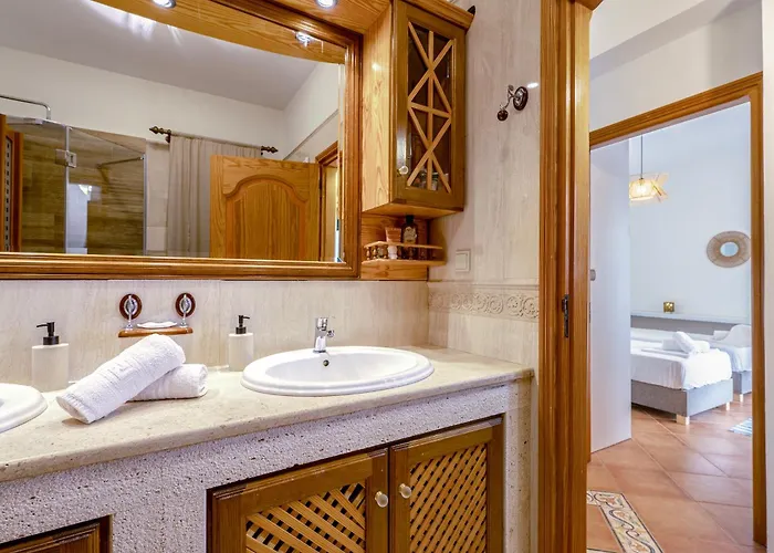 Marys Beachfront Appartamento