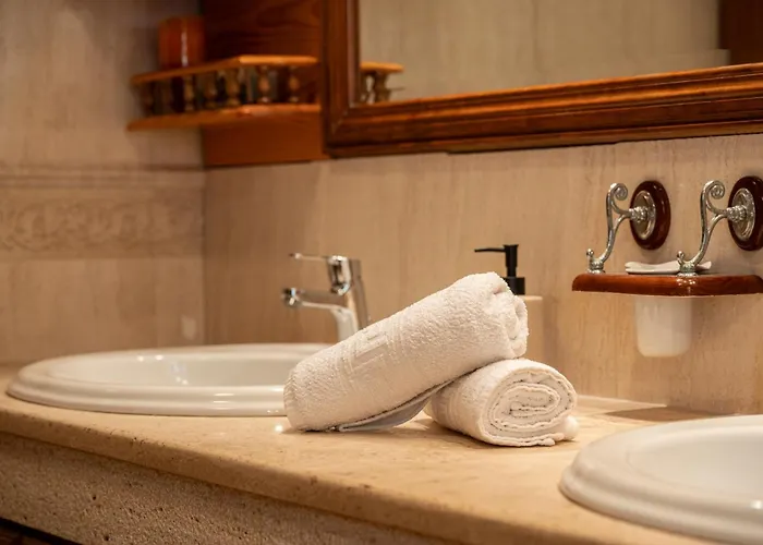 Marys Beachfront Vlichadia