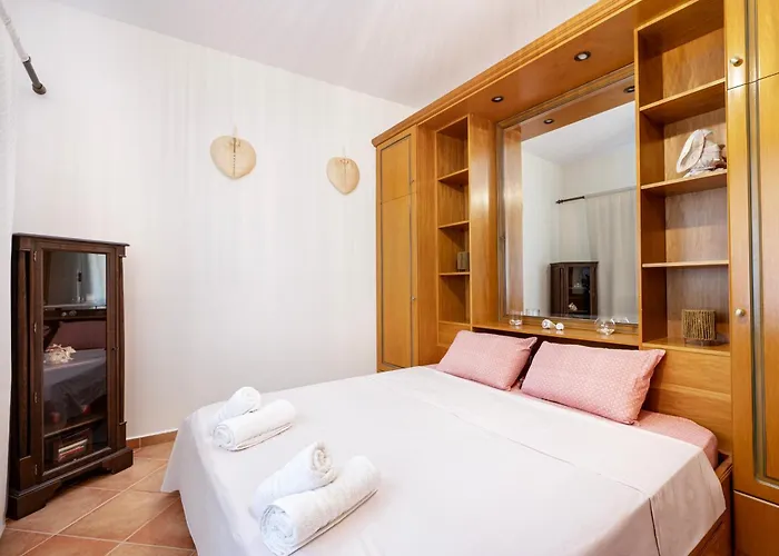 Marys Beachfront * Vlichadia