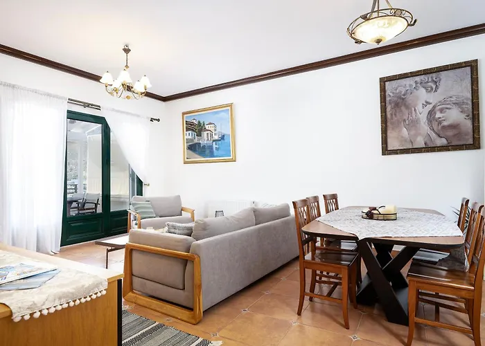 Marys Beachfront Vlichadia