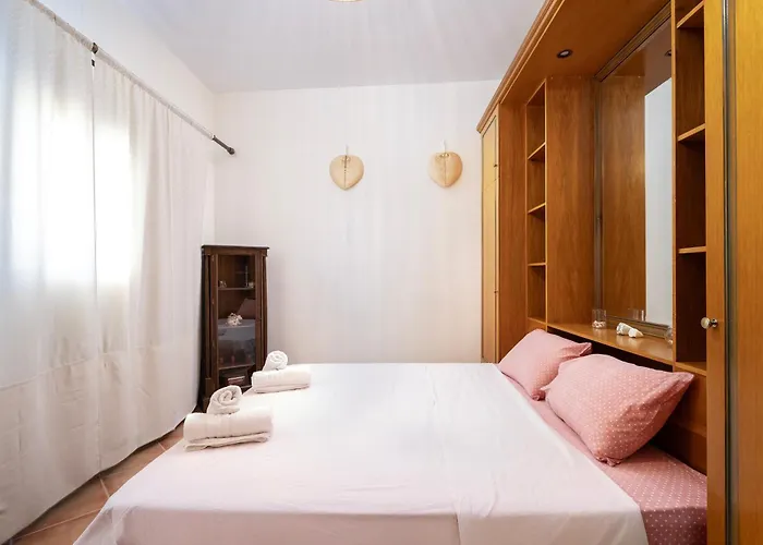 Marys Beachfront Vlichadia